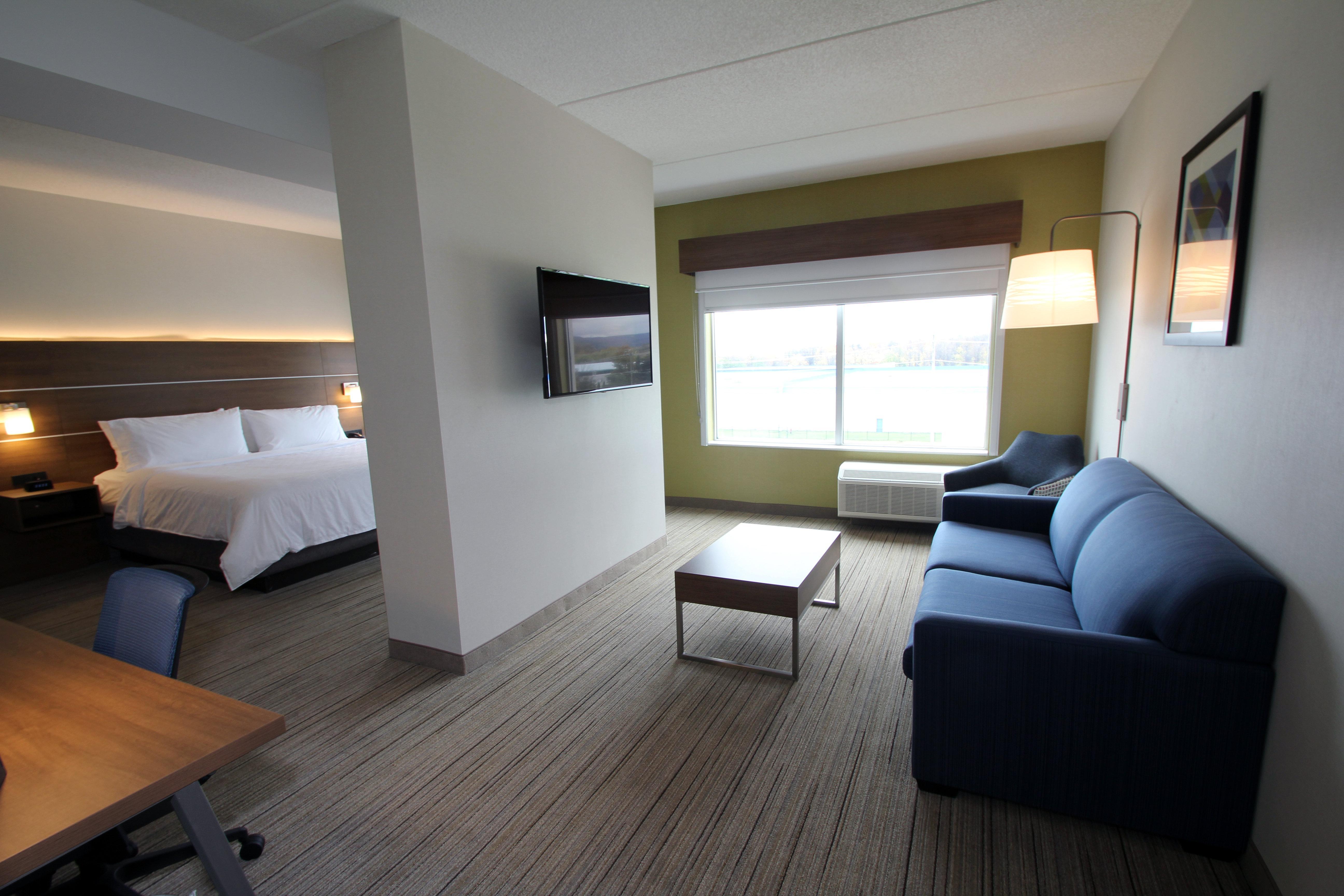 Holiday Inn Express & Suites - Collingwood Bagian luar foto
